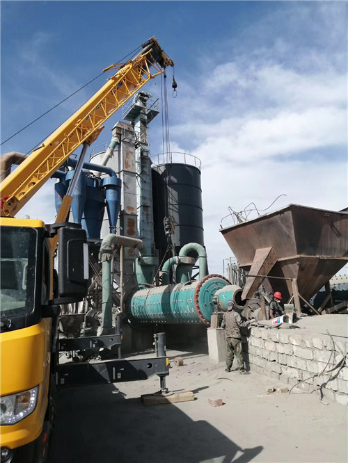 剑川县设备搬运等各类工程项目中，吊车起着关键作用