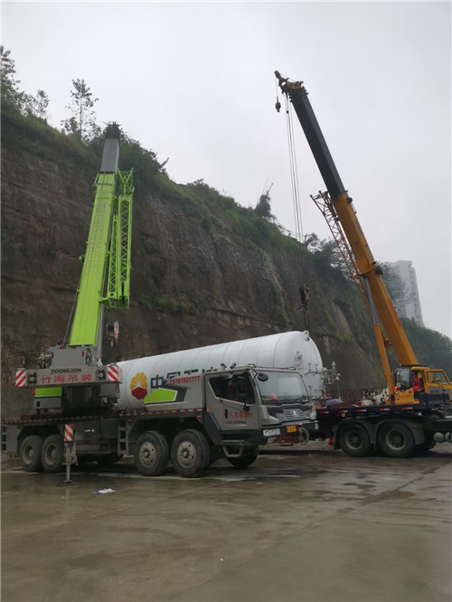剑川县“不怕风雨冻”—— 吊车的 “恶劣环境适应” 技术
